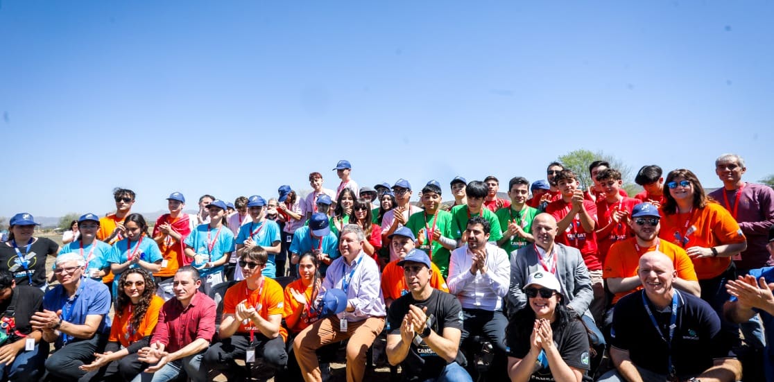 Participantes de CANSAT 2023 en el Centro Espacial Teófilo Tabanera, Córdoba, Argentina